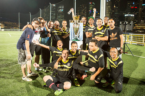 然而在他们 然而在他们