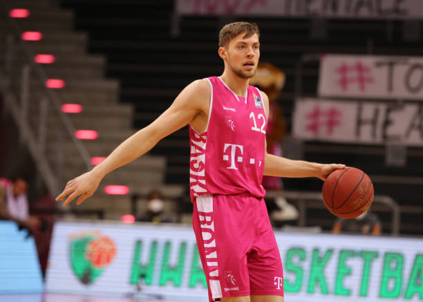 市场瞬息万 市场瞬息万